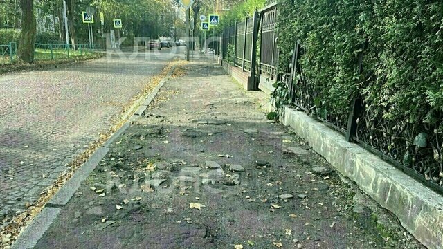 В Калининграде подлатали улицу, которую критиковал губернатор после утренней пробежки