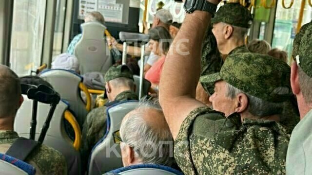 «Всегда битком!»: калининградцы требуют пустить больше автобусов в пригороды и предлагают новые маршруты