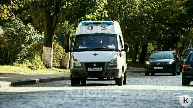 На Южном вокзале в Калининграде мужчине стало плохо и он потерял сознание, на помощь пришли очевидцы 