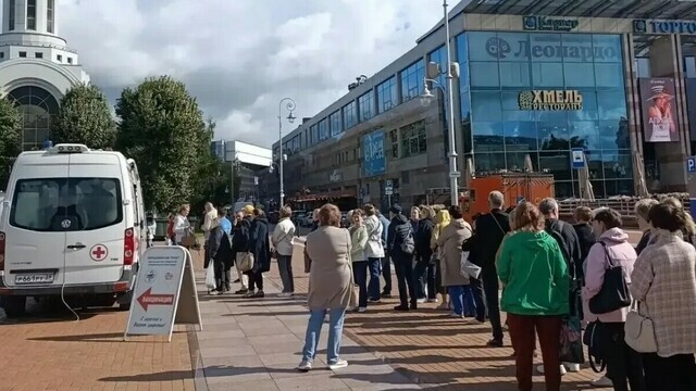 Эксперт: кому сейчас нужно и кому нельзя делать прививку от гриппа