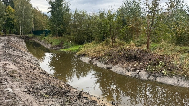 Конец потопам в Луговом: мелиораторы расчистили наглухо забитые каналы (фото)     