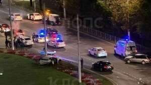 Водитель легковушки, влетевший в другое авто на кольце у «Школы милиции», был пьян и скрывался от погони