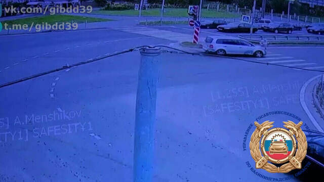 На перекрёстке Ялтинской и Покрышкина машина сбила пенсионерку на зебре: для каждого из них горел зелёный свет