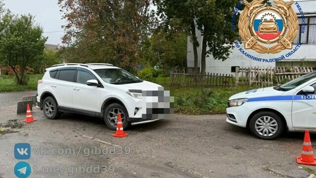 В Родниках машина сдавала назад и сбила пенсионера