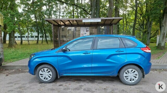 Калининградец полтора года бьётся за парковку, а на другом конце города водители плевать хотели на пешеходов (фото)