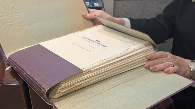 Финалистам конкурса им. Снегова в Калининграде представили ранее неизвестный автограф писателя (фото)  