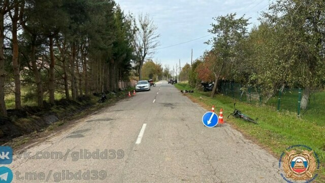 В Залесье байкер врезался в пенсионерку на велосипеде и вылетел с дороги