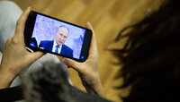 Путин поручил направить регионам не менее 100 млрд рублей на бюджетные обязательства