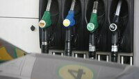 Бензин снова подорожал: на некоторых калининградских АЗС цены выросли на 78 копеек за литр, дизель — больше рубля