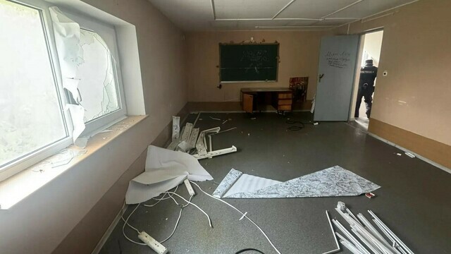 В Калининграде школьники разгромили дом, который готовили под кризисный центр (фото)