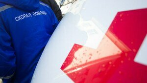 На Ленинском проспекте электросамокатчик выехал навстречу мопеду: водитель Yamaha упал и получил травмы