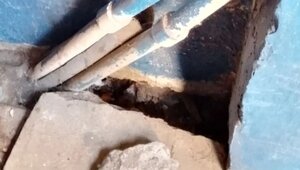 «А вдруг всё рухнет?»: жители проблемного дома на Красной боятся капремонта, который должен их спасти (фото)  