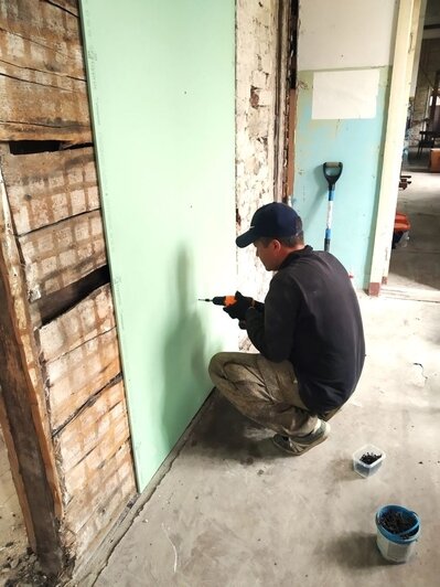 Орден иглы и лекала: в замке Инстербург к началу мая починят дорожки, поставят скамейки и запустят швейную мастерскую - Новости Калининграда | Фото: Алексей Оглезнев