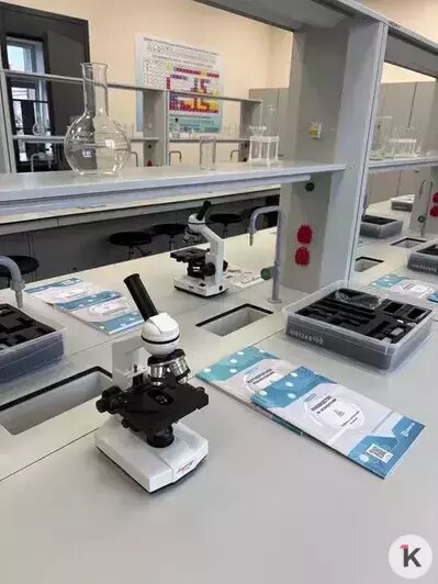 В Калининграде после 15 месяцев ремонта открылась похорошевшая до неузнаваемости школа №4 (фото)   - Новости Калининграда | Фото: София Сафронова / «Клопс»