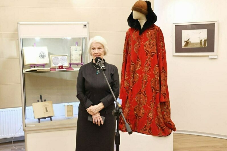 «Ох, тяжела ты, шапка Мономаха»: в Калининград привезли 24 уникальные иллюстрации к пушкинскому «Годунову» - Новости Калининграда | Фото: Калининградский областной историко-художественный музей