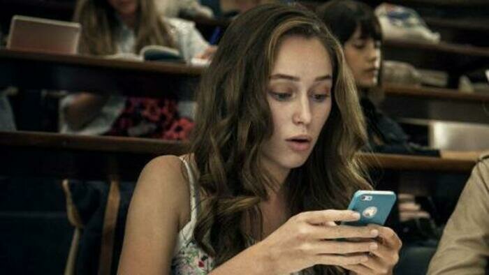 Сетевые истории: ромком, хоррор и ещё 5 фильмов о том, как интернет может изменить жизнь - Новости Калининграда | Кадр из фильма «Запрос в друзья»