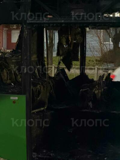 Ужас вечернего Моспроспекта: что осталось от троллейбуса, который загорелся с людьми внутри (фото, видео) - Новости Калининграда | Фото: очевидцы
