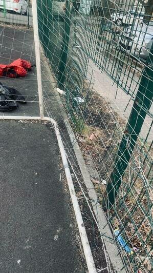 Детская площадка расположена на ул. Мариупольской, 3-9 | Фото: Татьяна Завьялова