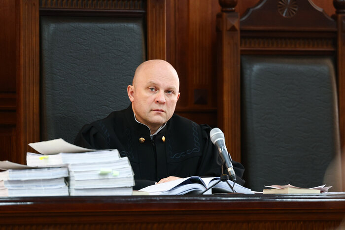 Ведёт сложный процесс председатель Калининградского областного суда Евгений Быков | Фото: Григорий Ганин