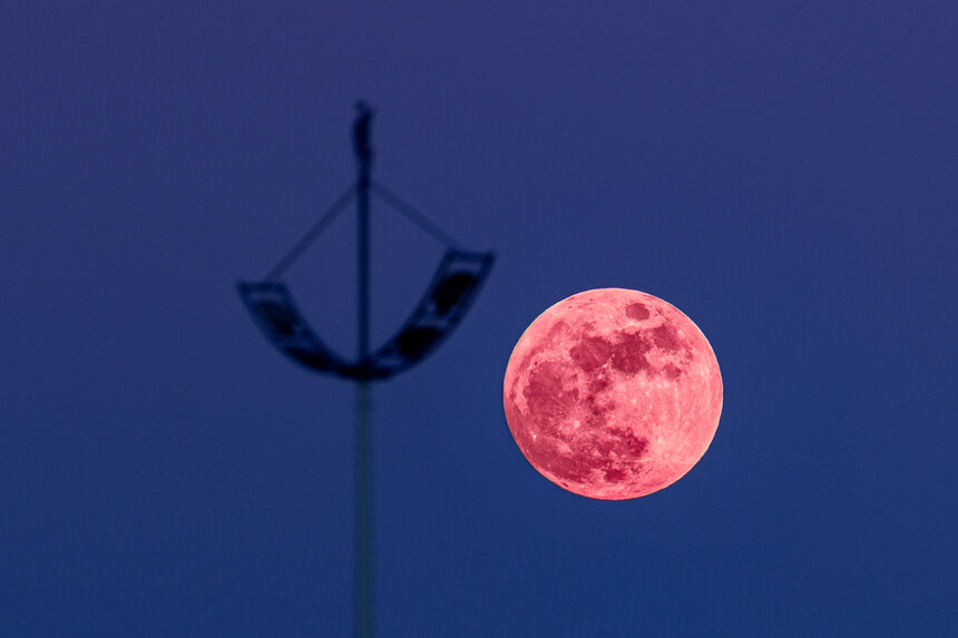 Сегодня апрельское полнолуние — Розовая Луна | Фото: Александр Мелехов