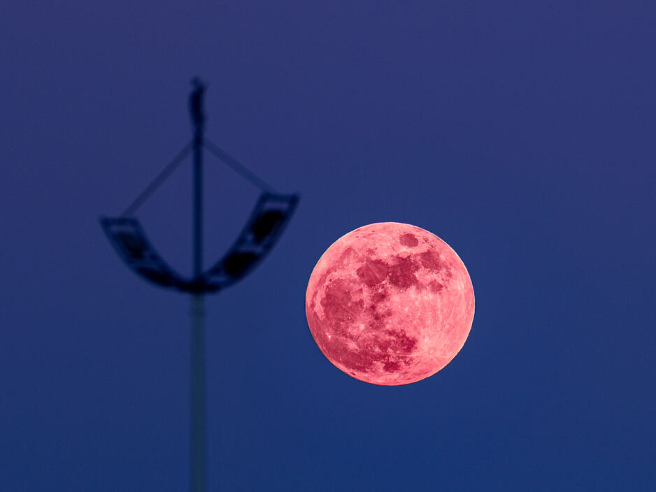 Апрельское полнолуние - Розовая Луна