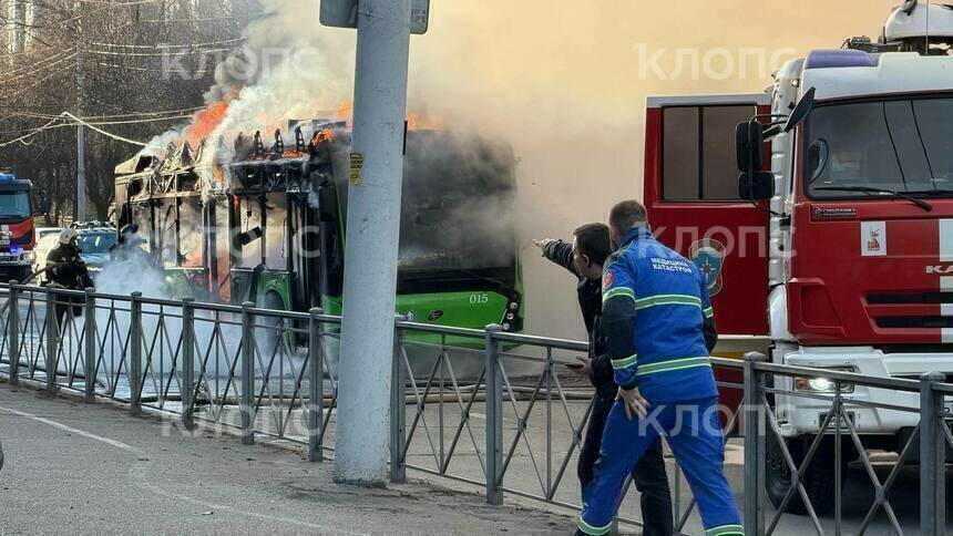 Мэрия Калининграда направит претензию заводу, где собирали загоревшийся на Московском проспекте троллейбус - Новости Калининграда | Фото: «Клопс»