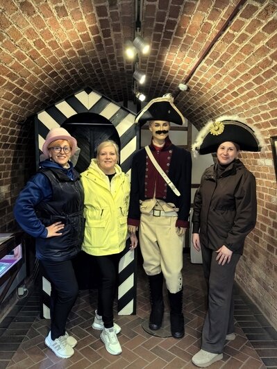 Туристов с Крайнего Севера в Калининграде удивили деревья с зелёными шариками, мороженое с рыбой и янтарные тараканы - Новости Калининграда | Фото: Анны из Северодвинска 