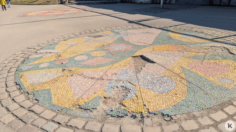 В Калининграде заново рассчитают, сколько нужно денег на ремонт мозаики на Нижнем озере (фото)   - Новости Калининграда | Фото: «Клопс»