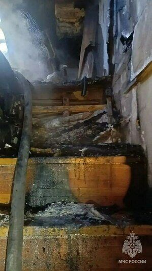 В Калининграде из горящего дома вынесли мужчину и газовый баллон - Новости Калининграда | Фото: МЧС региона