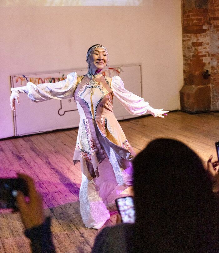 Илона Бурцева – хореограф, переехала к нам год назад | Фото: группа арт-пространства «Ворота» в «ВКонтакте»