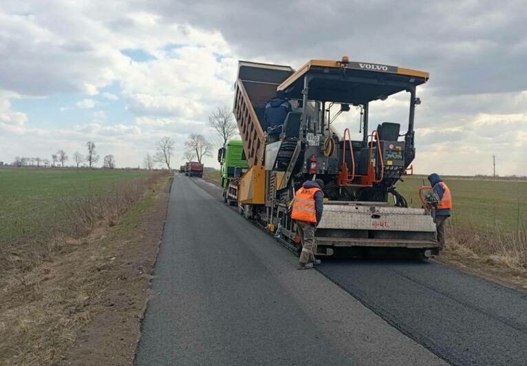 До конца апреля с дорог Калининградской области уберут всю зимнюю грязь — губернатор - Новости Калининграда | Фото: канал губернатора Калининградской области Алексея Беспрозванных / Телеграм
