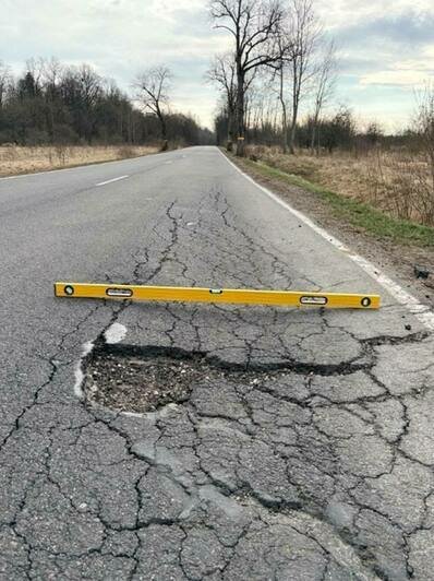 До конца апреля с дорог Калининградской области уберут всю зимнюю грязь — губернатор - Новости Калининграда | Фото: канал губернатора Калининградской области Алексея Беспрозванных / Телеграм