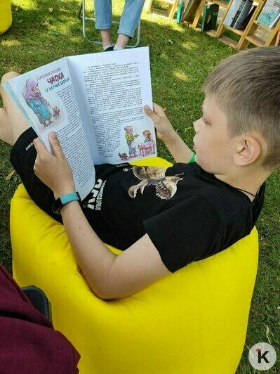 Родители часто присылают писательнице фотографии читающих её книжки ребят | Фото из личного архива Екатерины Смолевой