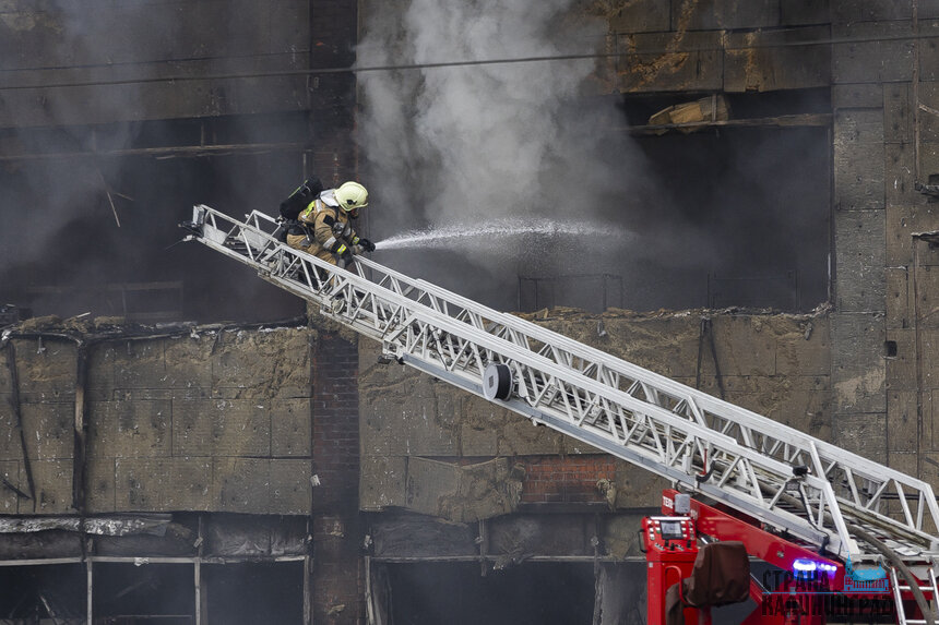 Информация о возгорании на пульт диспетчера поступила в районе 14 часов дня 5 апреля. | Фото: Александр Подгорчук 