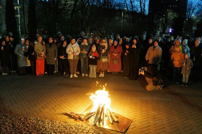 Католики Калининграда встретили Пасху: служба в храме святого Адальберта (фото)