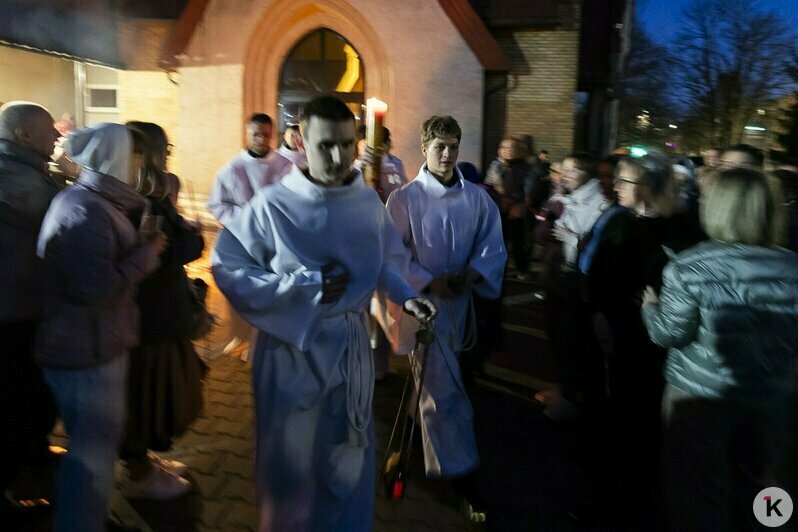 Ночь свечей и надежды: католики в Калининградской области встретили Пасху (фоторепортаж) - Новости Калининграда | Фото: Александр Подгорчук / «Клопс»