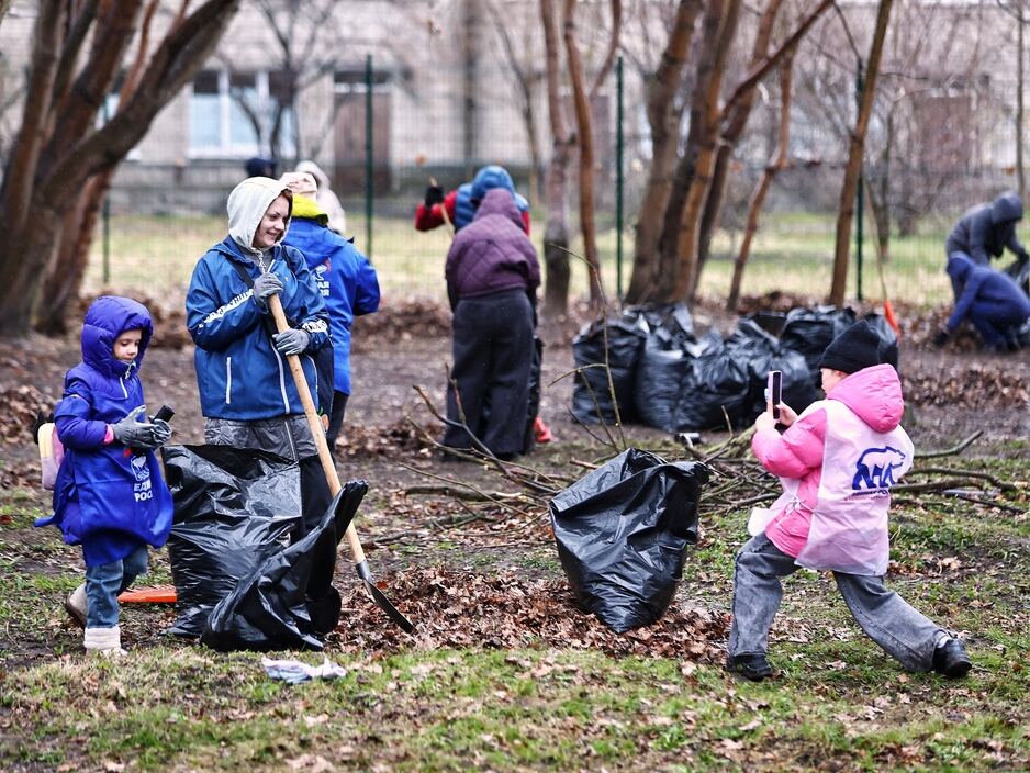 Весенний субботник в Калининграде, 4 апреля
