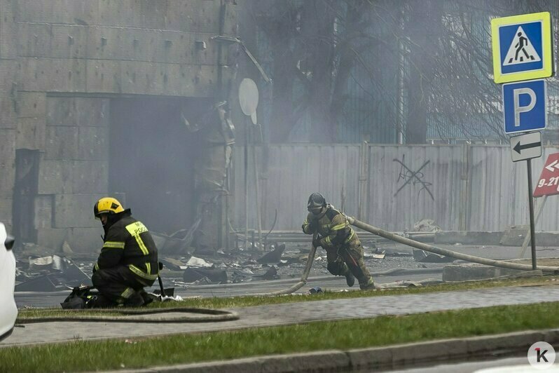 Павший в битве с огнём великан: что осталось от торгового центра «Гиант» на Московском проспекте (фоторепортаж) - Новости Калининграда | Фото: Александр Подгорчук / «Клопс»