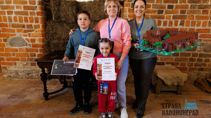 Групповая работа - макет замка | Фото: Александр Мелехов