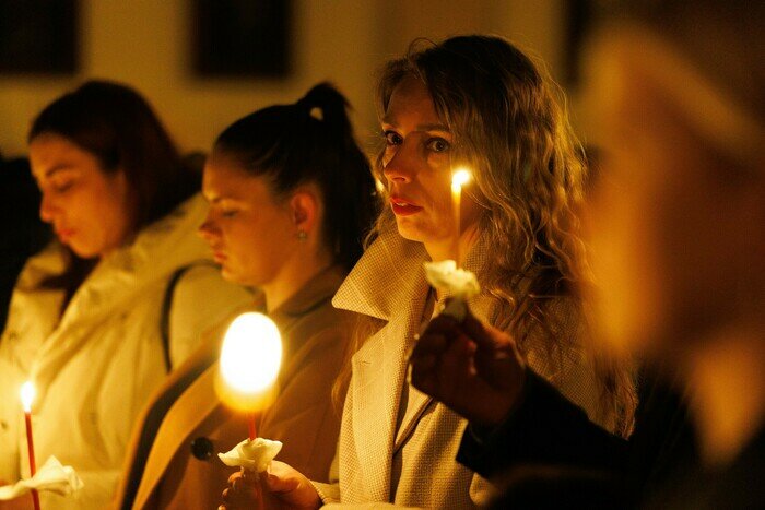 Католики Калининграда встретили Пасху: служба в храме святого Адальберта (фото)