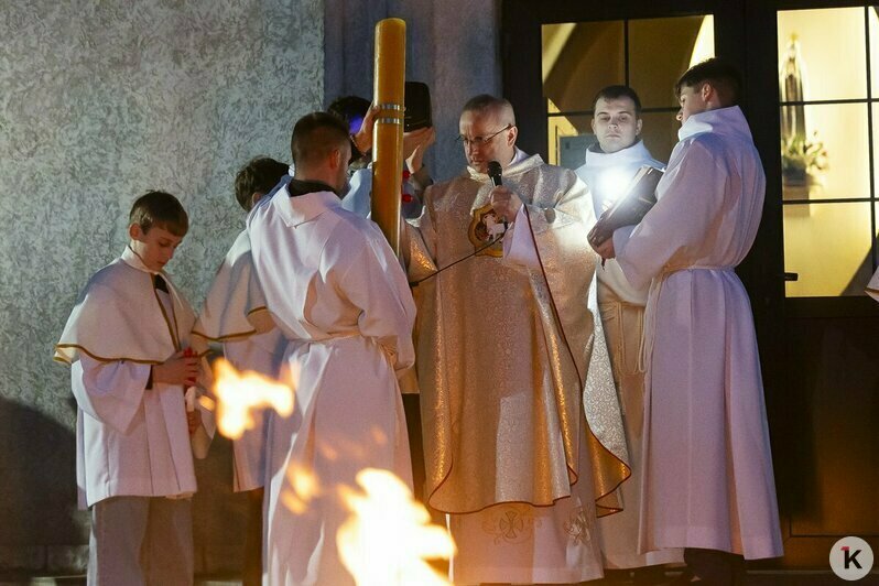 Ночь свечей и надежды: католики в Калининградской области встретили Пасху (фоторепортаж) - Новости Калининграда | Фото: Александр Подгорчук / «Клопс»