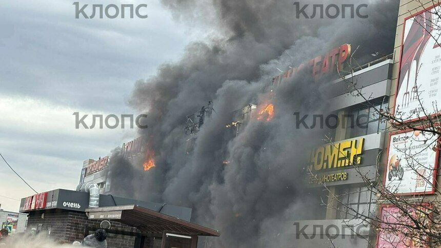 В объезд Московского: как изменились схемы движения автобусов и троллейбусов из-за пожара в ТЦ «Гиант» - Новости Калининграда | Фото: «Клопс»