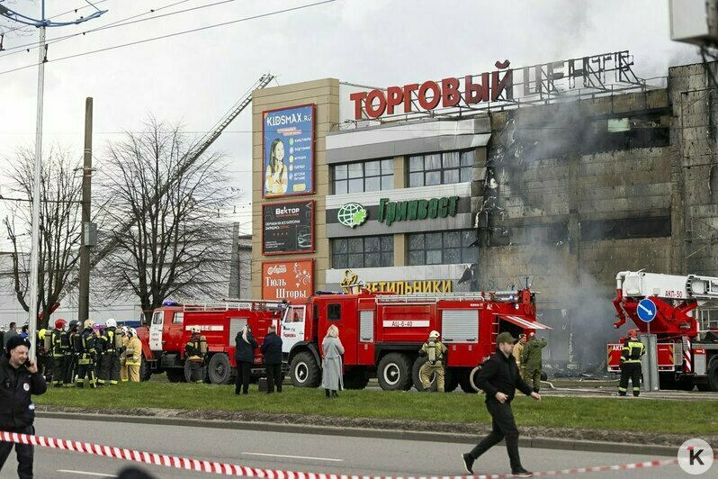 Павший в битве с огнём великан: что осталось от торгового центра «Гиант» на Московском проспекте (фоторепортаж) - Новости Калининграда | Фото: Александр Подгорчук / «Клопс»