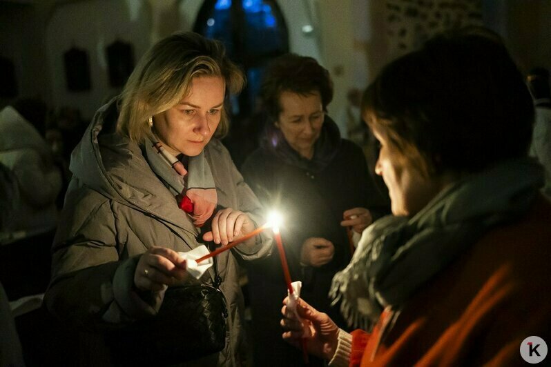 Ночь свечей и надежды: католики в Калининградской области встретили Пасху (фоторепортаж) - Новости Калининграда | Фото: Александр Подгорчук / «Клопс»