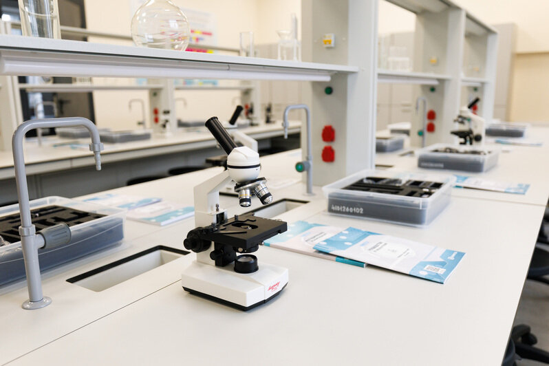 Школа после ремонта выглядит современно. | Фото: Александр Мелехов