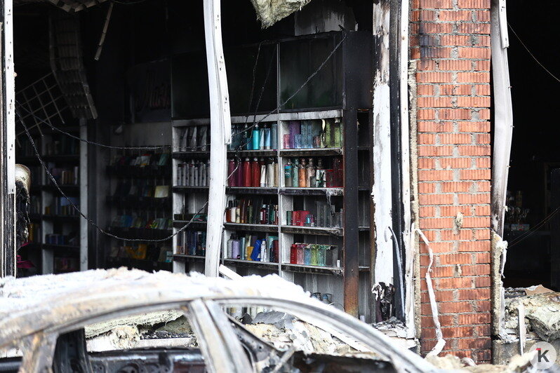 Оплавленные манекены, чёрные стены: как выглядит внутри обезображенный огнём «Гиант» (фоторепортаж)  - Новости Калининграда | Фото: Александр Подгорчук / «Клопс»