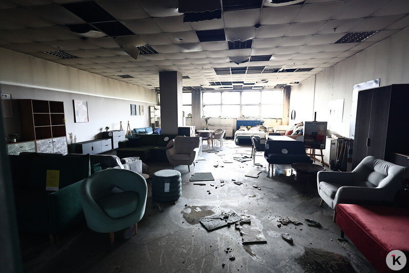 Оплавленные манекены, чёрные стены: как выглядит внутри обезображенный огнём «Гиант» (фоторепортаж)  - Новости Калининграда | Фото: Александр Подгорчук / «Клопс»