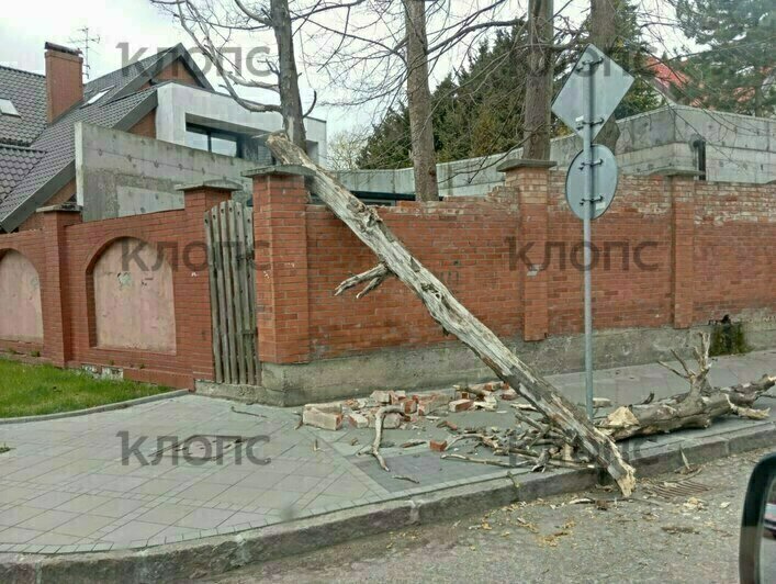 Ситуация на улице Лёни Голикова | Фото: очевидцы