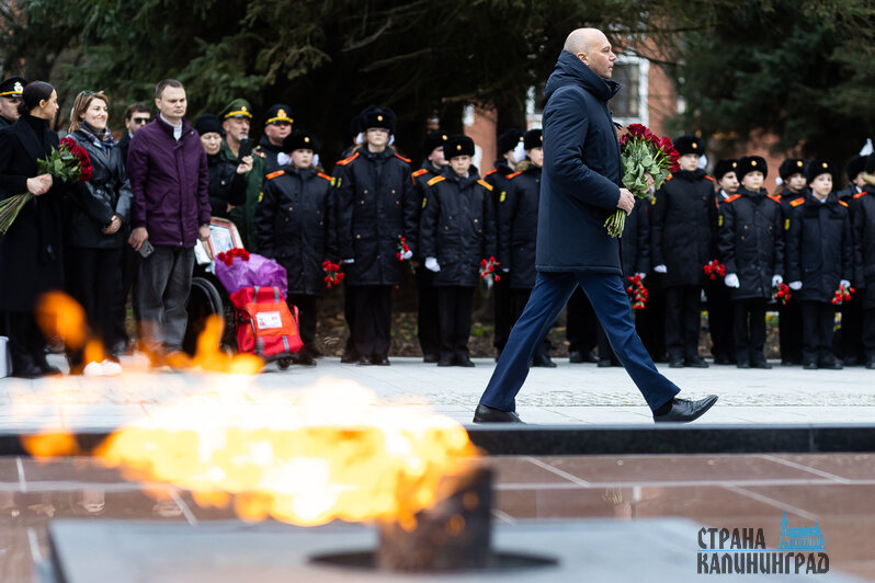 Церемония открытия мемориала на ул. Комсомольской | Фото: Александр Подгорчук 