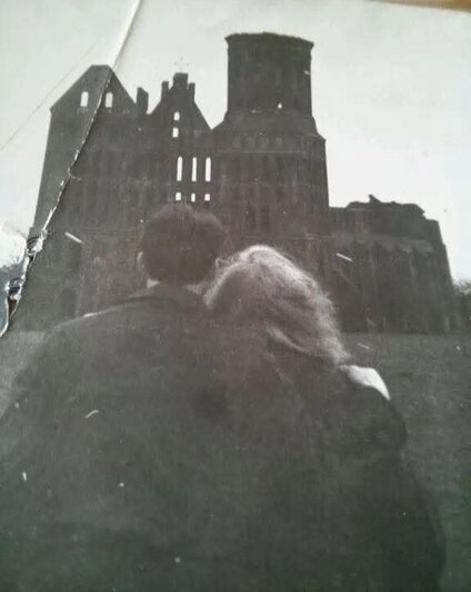 Полвека в обнимку: пара из Калининграда повторила фото у Кафедрального собора через 54 года   - Новости Калининграда | Фото: архив семьи Бурыкиных